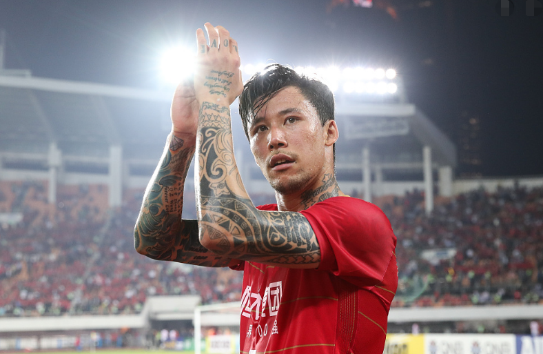 爱游戏平台-关于转折点上海久事再遭质疑，西甲冲刺阶段攻防权衡，气氛紧张，高层口径保持一致的信息